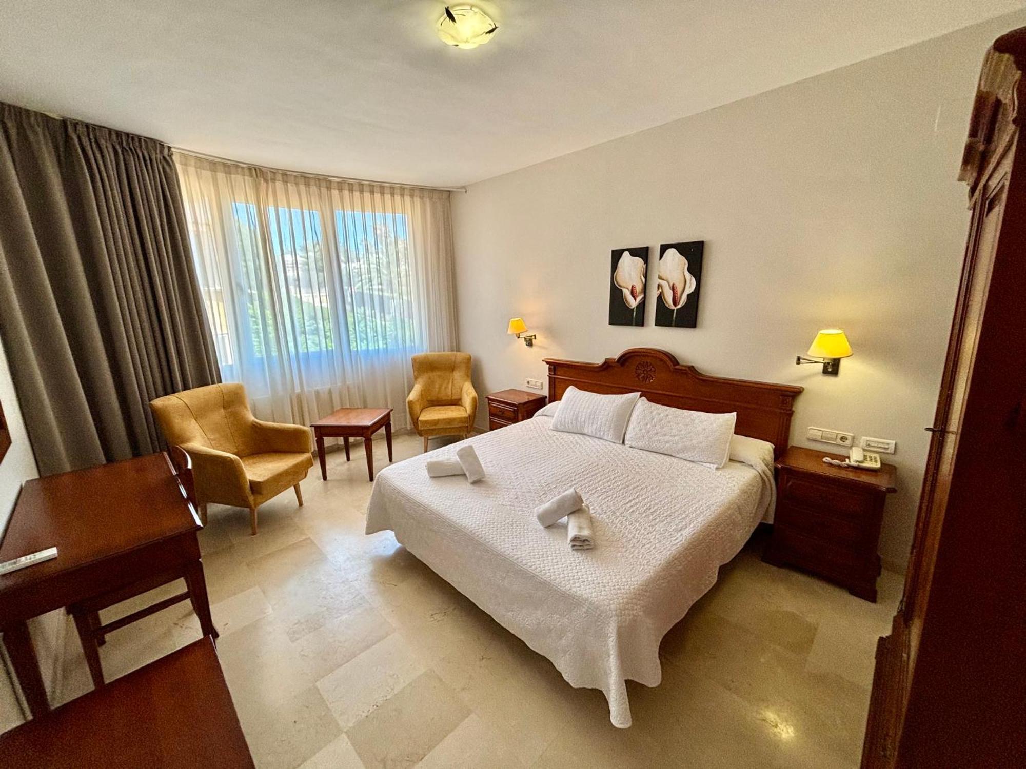One-Bedroom Standard Apartment